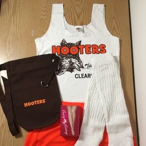 New Hooters Girl Uniform Tank Shorts Pouch Hose & Socks Clearwater Large/Medium